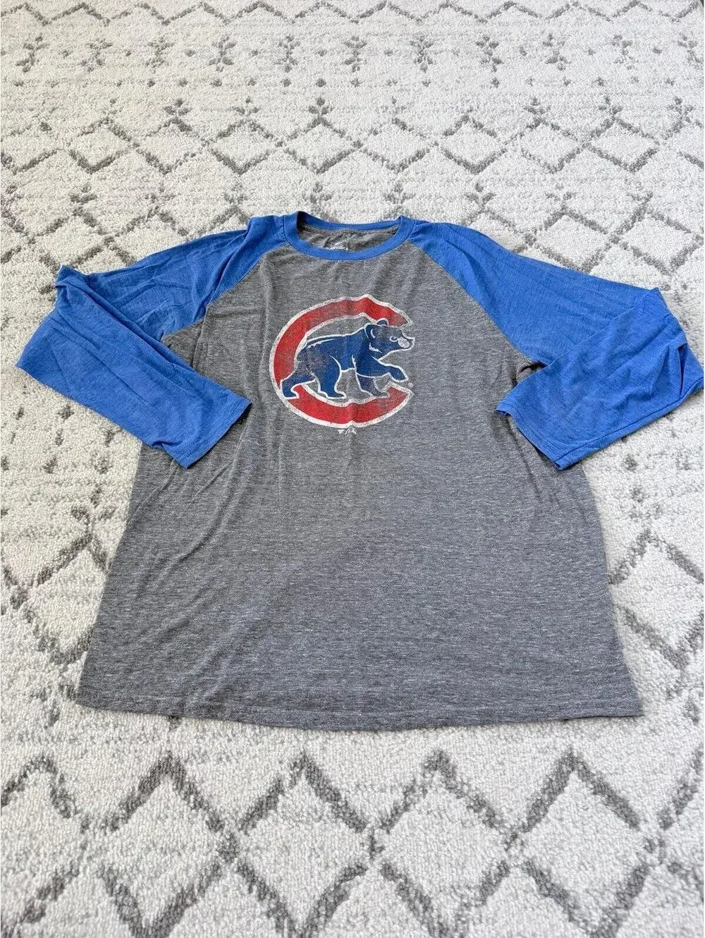 Chicago Cubs Raglan 3/4 Sleeve T-Shirt - Picture 1 of 6
